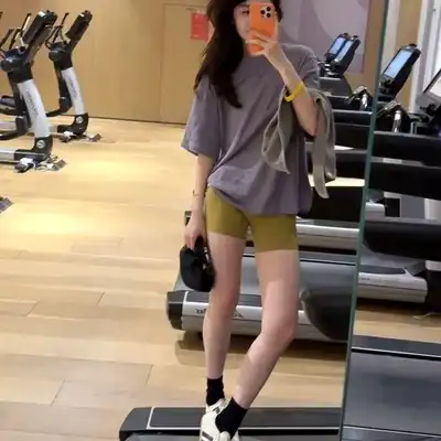 潘英
